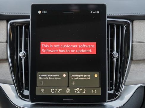 New 2026 Volvo XC90 T8 Plus w/ Protection Package Premier image 22