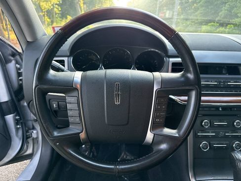 Used 2010 Lincoln MKZ FWD image 21