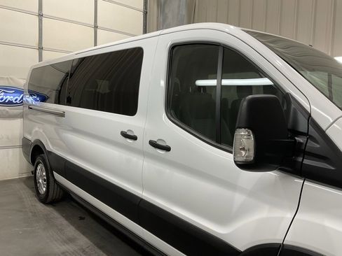Used 2023 Ford Transit 350 XLT image 4
