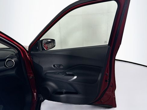 Used 2024 Nissan Kicks SV image 29