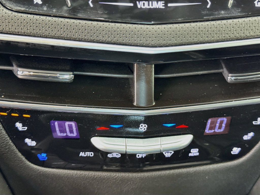 Used 2020 Cadillac CT6 V w/ LPO, Premium Carpet Package AWD/4WD image 18