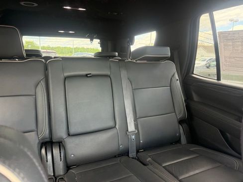 Used 2024 GMC Yukon SLT AWD/4WD image 57