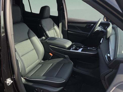 Certified 2026 Buick Enclave Preferred w/ Power Package FWD image 38