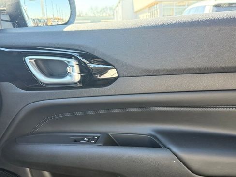 New 2026 Jeep Compass Latitude image 25