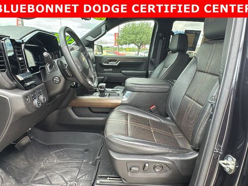 Used 2024 Chevrolet Silverado 1500 High Country w/ High Country Premium Package image 9