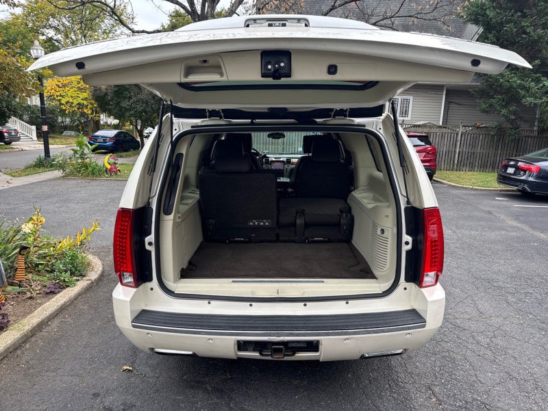 Used 2014 Cadillac Escalade ESV Platinum AWD/4WD image 34