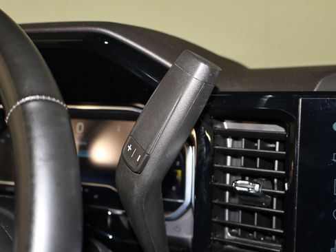 Used 2025 Chevrolet Silverado 1500 LT image 25