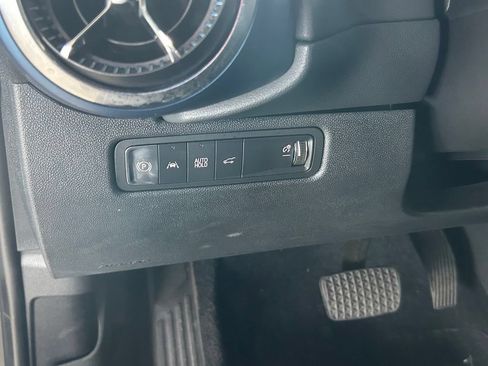 Used 2024 Chevrolet Equinox EV LT FWD image 10