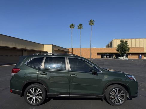 Used 2022 Subaru Forester Limited AWD/4WD image 8