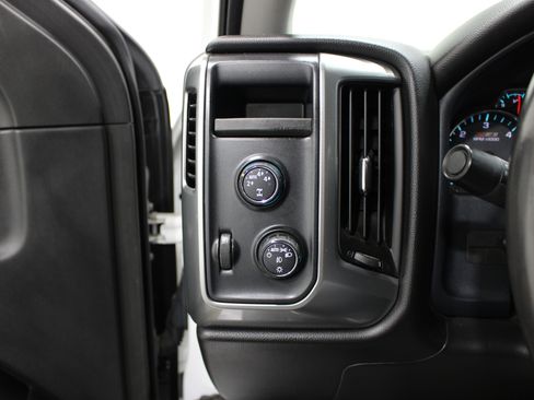 Used 2015 Chevrolet Silverado 1500 LT w/ LT Convenience Package AWD/4WD image 8