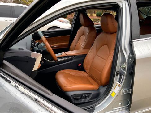 Used 2020 Toyota Avalon Limited w/ Advanced Safety Package image 7