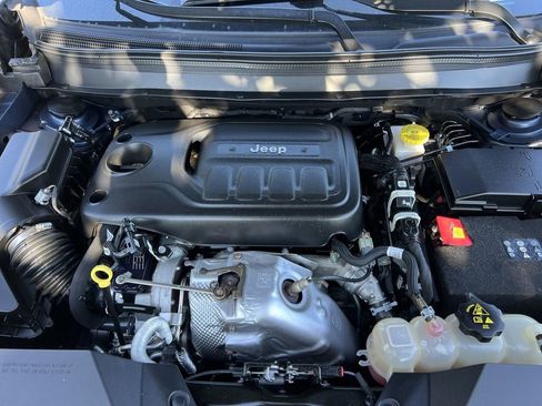 Used 2020 Jeep Cherokee Limited w/ Trailer Tow Group image 29