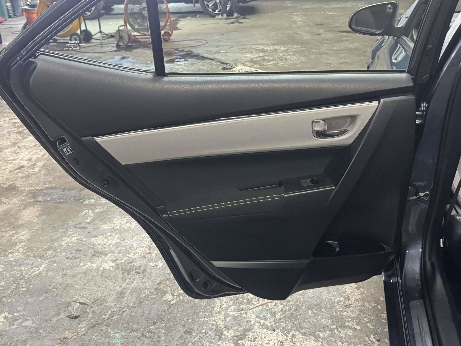 Used 2017 Toyota Corolla LE w/ Body Protection Package FWD image 11