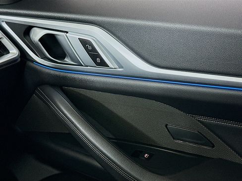 Used 2025 BMW 430i xDrive w/ M Sport Package AWD/4WD image 17