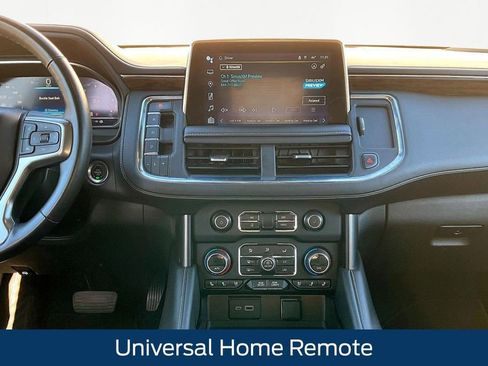 Used 2023 Chevrolet Suburban Premier image 12