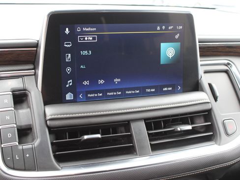 Used 2023 Chevrolet Suburban Premier AWD/4WD image 14