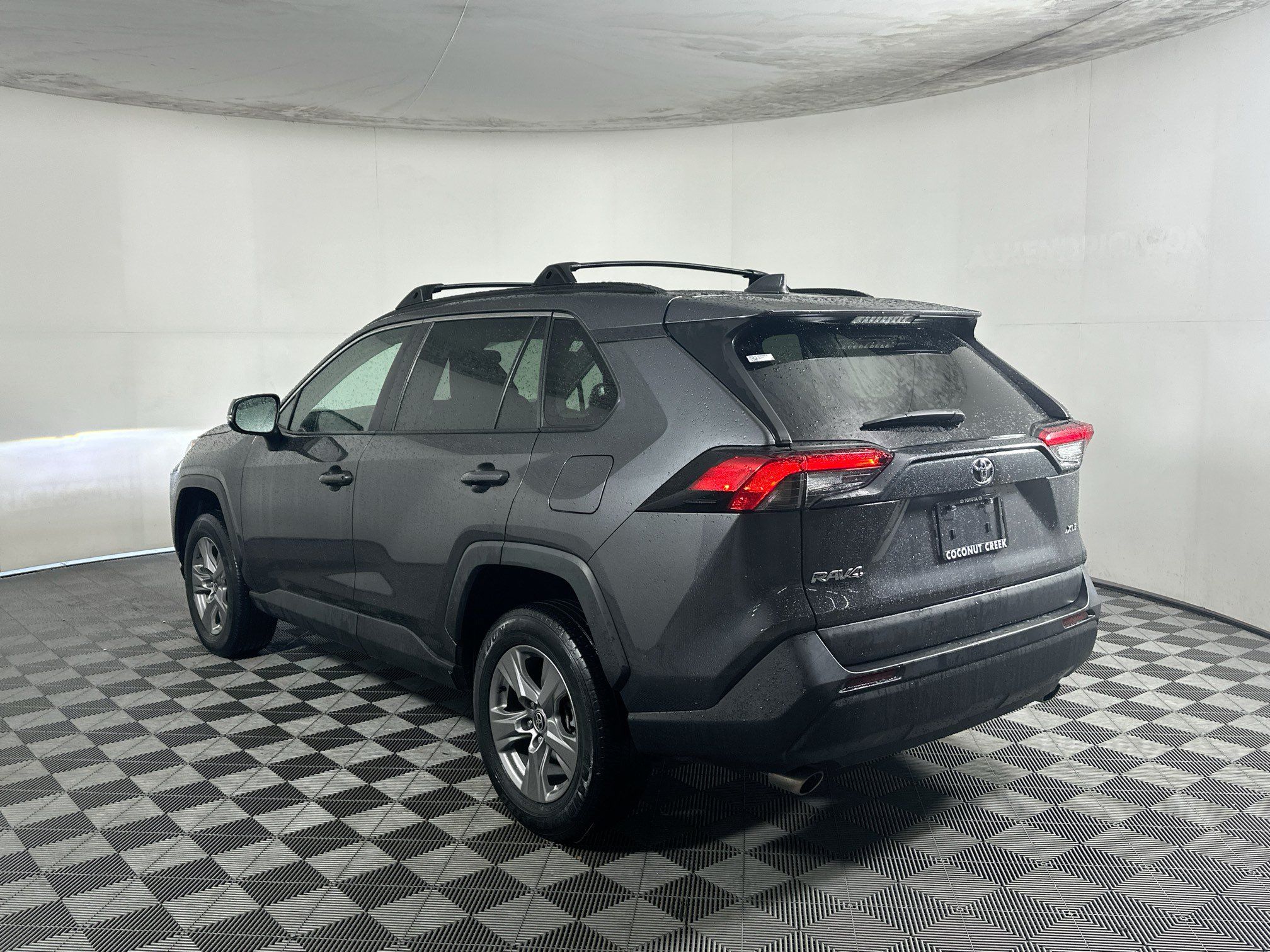 Used 2023 Toyota RAV4 XLE w/ Convenience Package FWD image 5