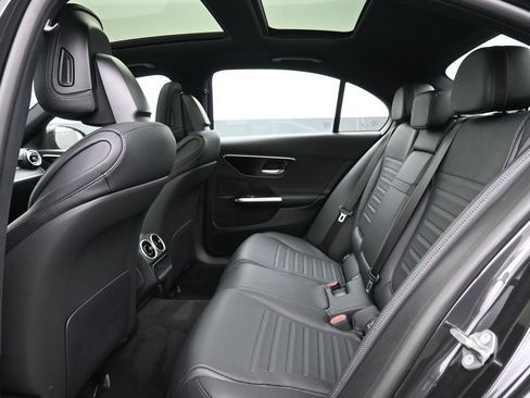 Used 2022 Mercedes-Benz C 300 4MATIC Sedan image 22
