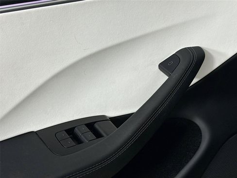 Used 2024 Tesla Model 3 Long Range RWD image 18