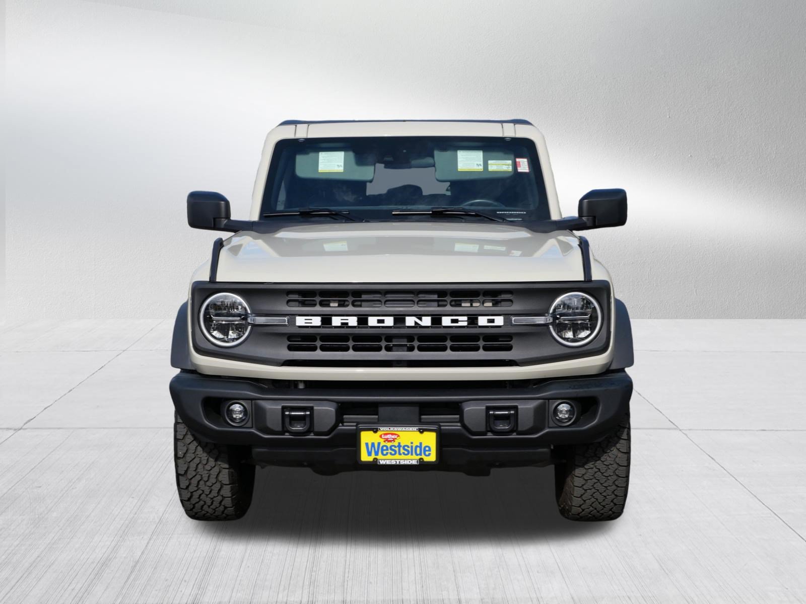 Used 2025 Ford Bronco Big Bend w/ Black Diamond Package AWD/4WD image 2
