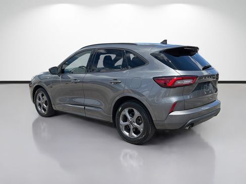 Used 2023 Ford Escape ST-Line FWD image 5