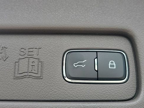 Certified 2020 Lincoln Aviator Reserve w/ Elements Package Plus AWD/4WD image 9