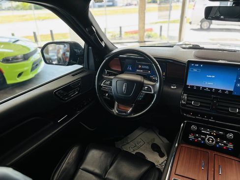 Used 2024 Lincoln Navigator Reserve AWD/4WD image 51