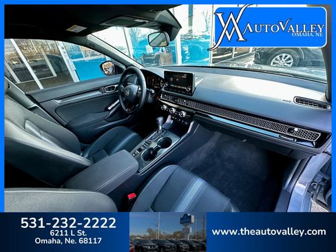 Used 2025 Honda Civic Sport image 18