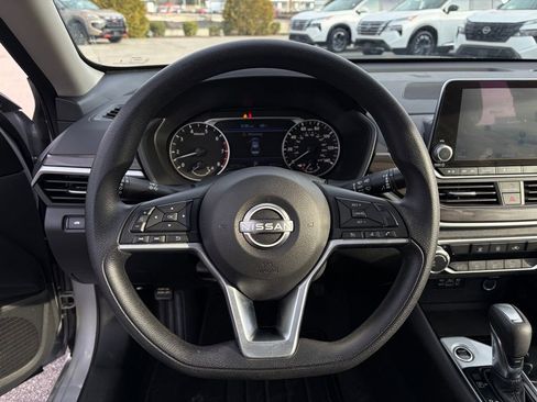 Certified 2024 Nissan Altima 2.5 SV image 15