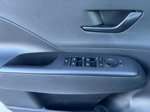 Used 2025 Hyundai Kona SEL image 20