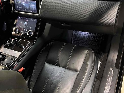 Used 2018 Land Rover Range Rover Velar R-Dynamic SE image 39