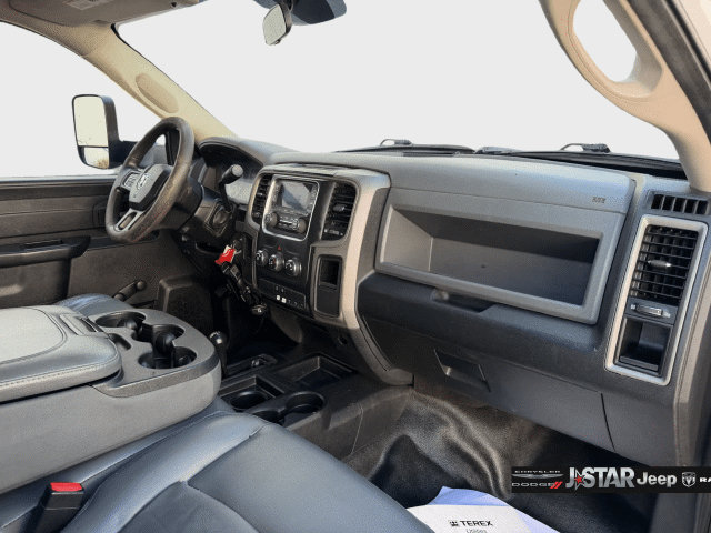 Used 2016 RAM 5500 Tradesman w/ Payload Upgrade Package AWD/4WD image 12