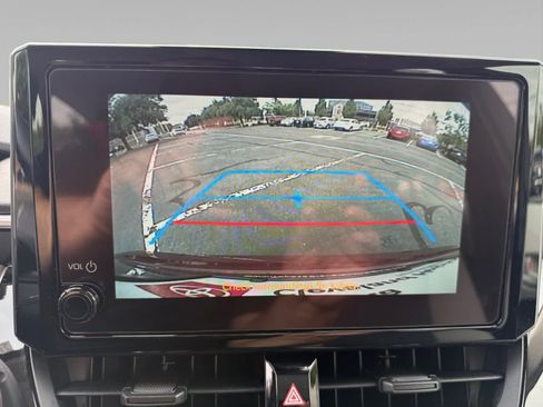 Used 2025 Toyota Corolla LE FWD image 15