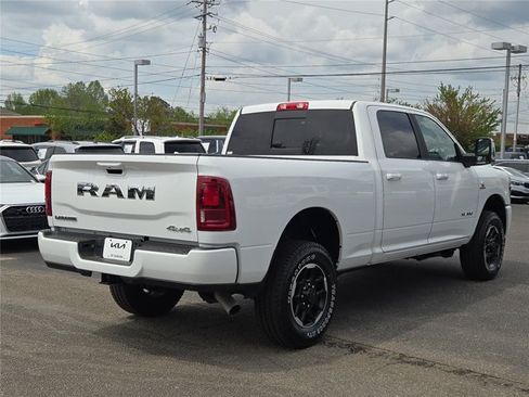 Used 2026 RAM 2500 Laramie AWD/4WD image 13