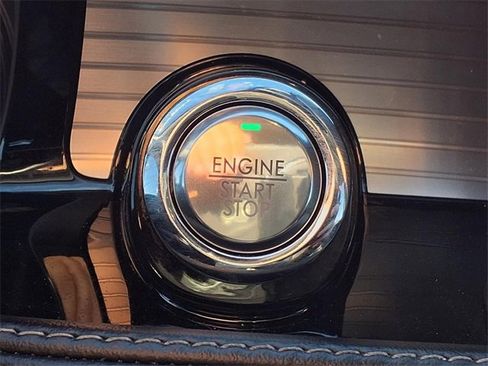 Certified 2021 Lincoln Corsair AWD image 17