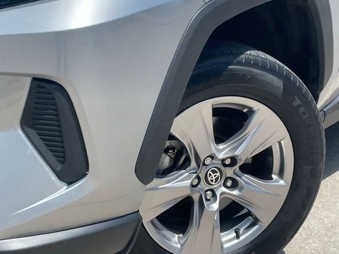Used 2024 Toyota RAV4 XLE FWD image 9