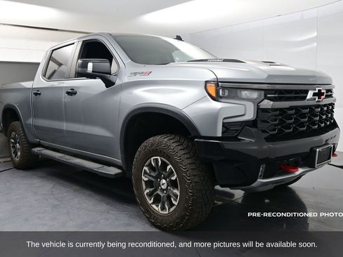 Used 2024 Chevrolet Silverado 1500 ZR2 w/ Technology Package image 3