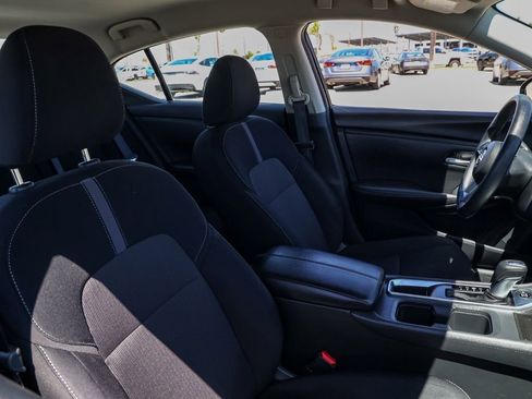 Used 2024 Nissan Sentra SV FWD image 20