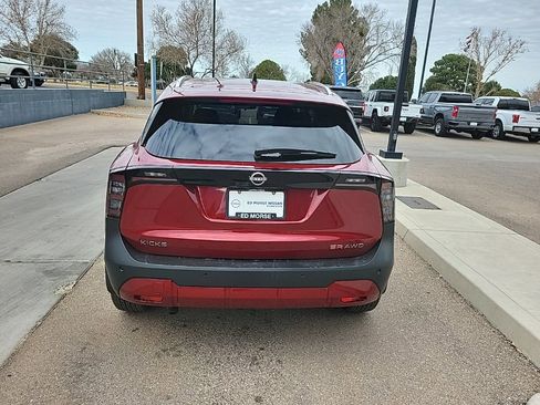 New 2026 Nissan Kicks SR image 6