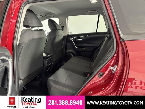 Used 2025 Toyota RAV4 XLE FWD image 17