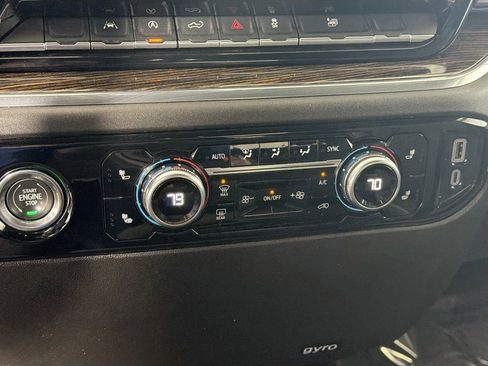 Used 2023 GMC Sierra 1500 SLE AWD/4WD image 18