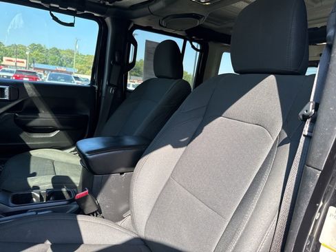 Used 2019 Jeep Wrangler Unlimited Sport S image 12