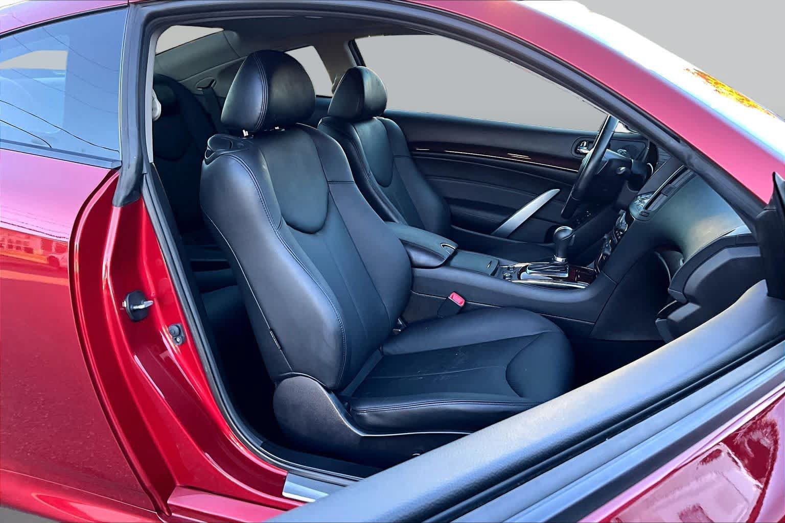 Used 2015 INFINITI Q60 AWD Coupe w/ Premium Package image 8