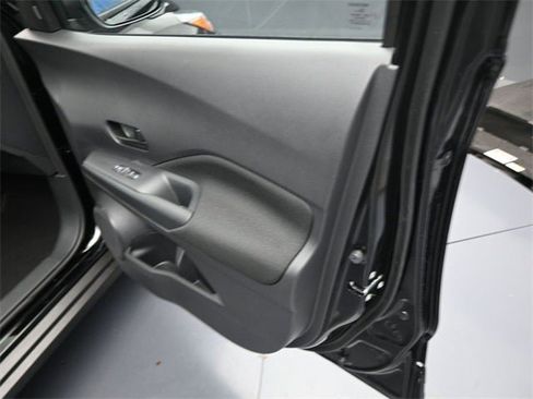 New 2025 Nissan Kicks Play S image 34