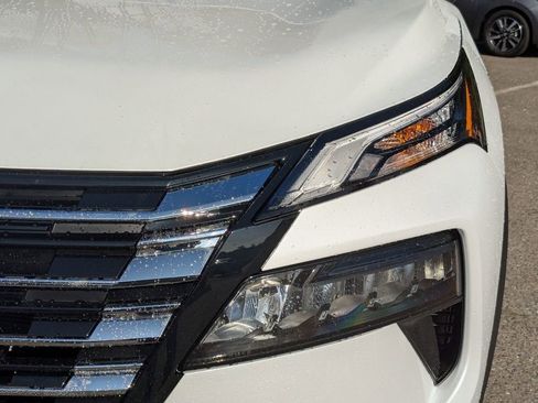 New 2026 Nissan Rogue SV image 10