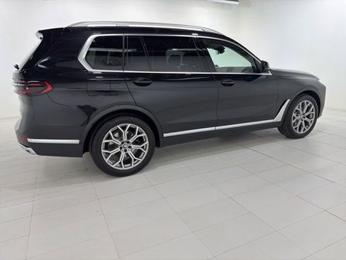 Used 2026 BMW X7 xDrive40i w/ Premium Package image 6