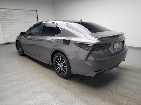 Used 2022 Toyota Camry SE image 5