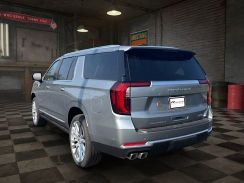 New 2026 GMC Yukon XL Denali w/ Denali Reserve Package AWD/4WD image 5