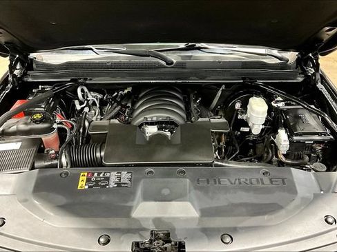 Used 2020 Chevrolet Suburban Premier AWD/4WD image 30