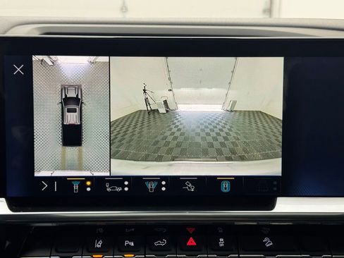 Used 2025 Chevrolet Silverado 2500 High Country w/ Technology Package AWD/4WD image 4